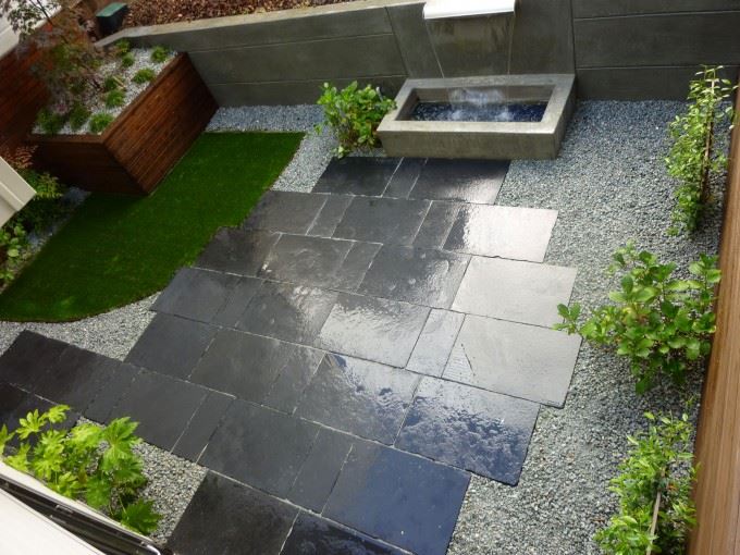 Limestone paver patio in outdoor patio