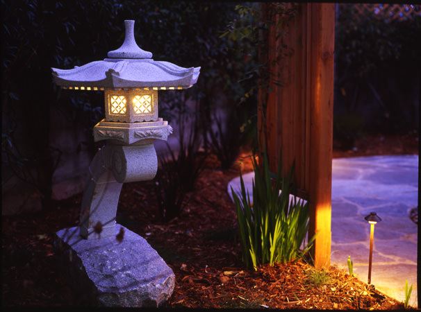 japanese stone lantern accent lighting